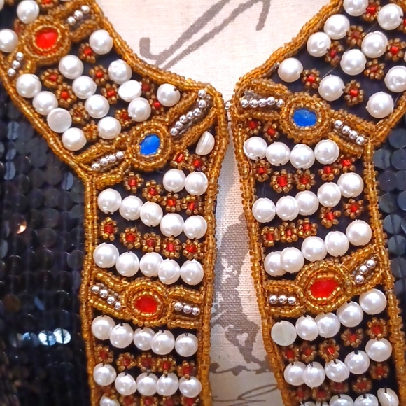 Woman's jacket - Picture 2 of 4